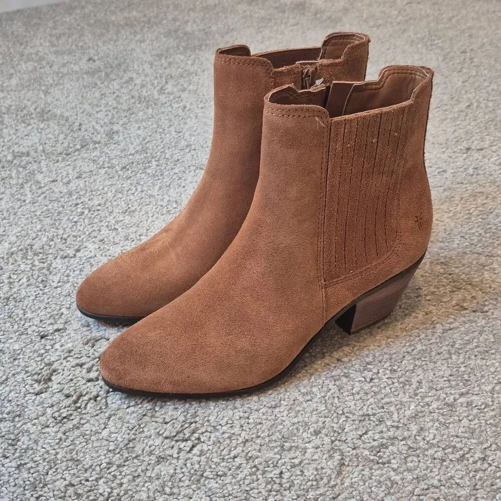 Frye Sandra Chelsea Suede Ankle Block Heel Boot Size 8.5